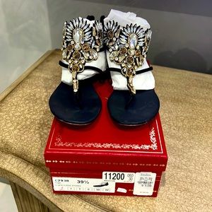 Rene Caovilla size 391/2. Used a few times. Not missing any crystal. Like new.